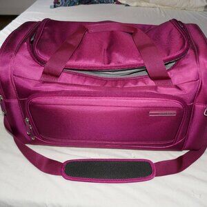 Samsonite Maroon STACK IT Duffle Bag Carry On Gym Airplane Workout Laptop Sports